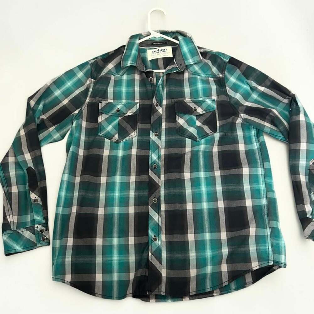 Urban Pipeline Plaid Flannel Style Button Down Shirt